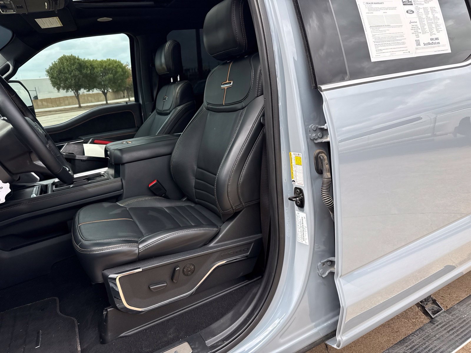 Used 2024 Ford F350 Platinum AWD/4WD image 15