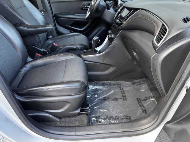 Used 2021 Chevrolet Trax LT w/ Driver Confidence Package AWD/4WD image 46