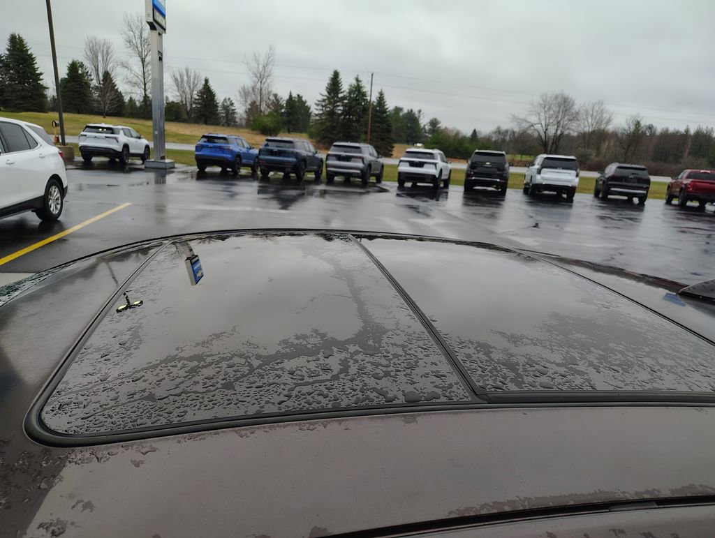 Used 2016 Chevrolet Malibu LT FWD image 11