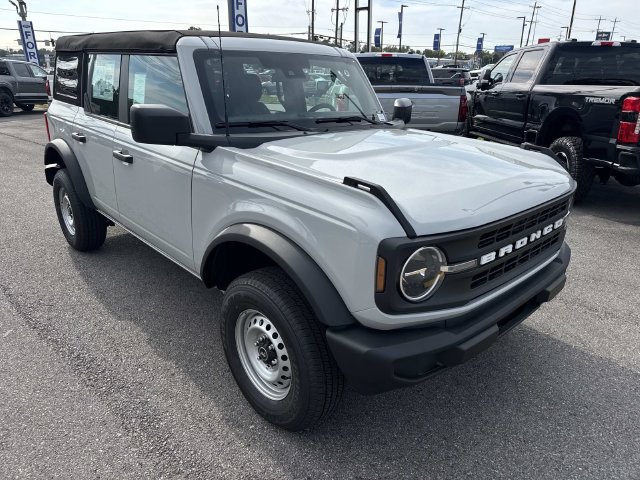 New 2026 Ford Bronco 4-Door AWD/4WD image 3