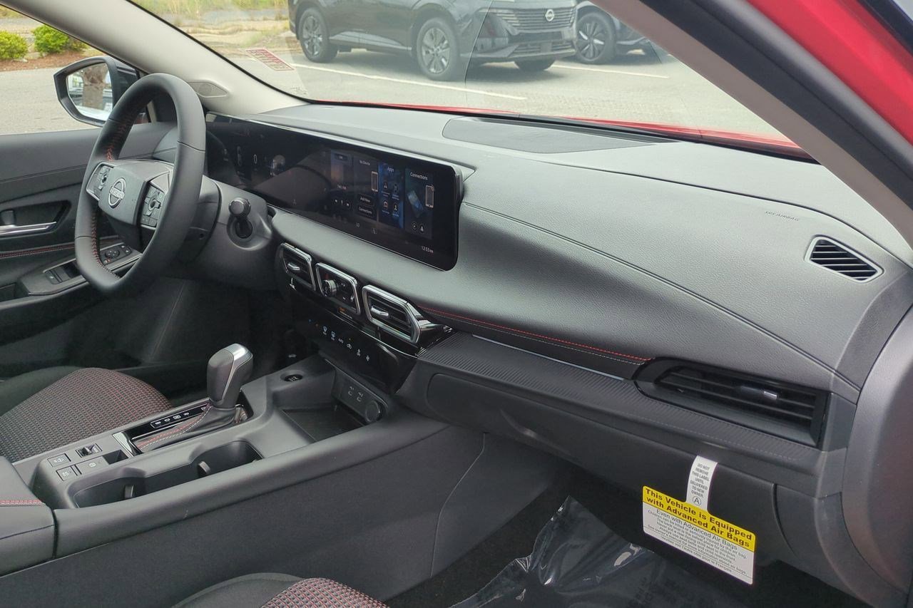 New 2026 Nissan Sentra SR w/ Floor Mat Package FWD image 39
