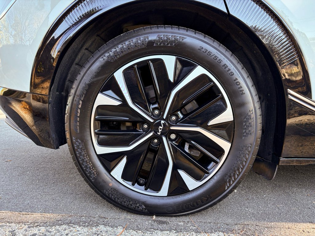 Used 2022 Kia EV6 Wind image 33