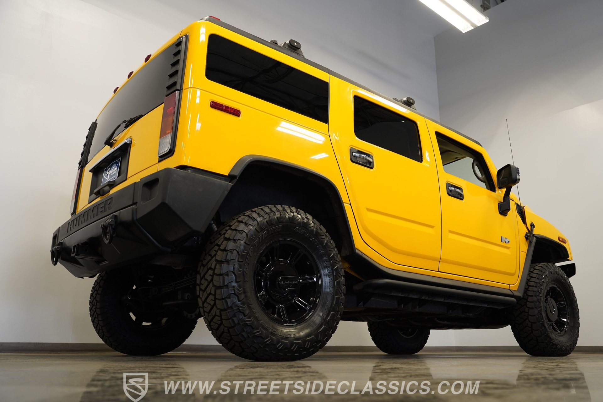 Used 2004 HUMMER H2 w/ Preferred Equipment Group AWD/4WD image 29