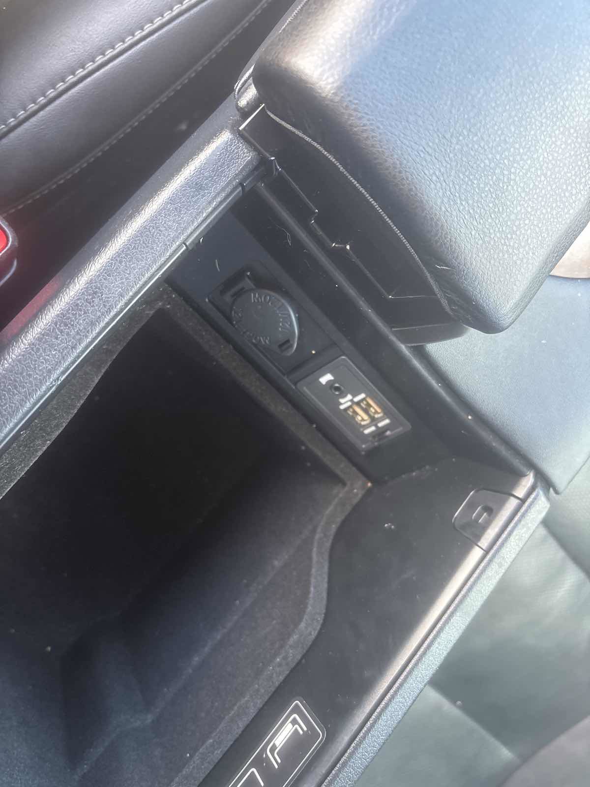 Used 2018 Lexus RX 450hL Premium image 23