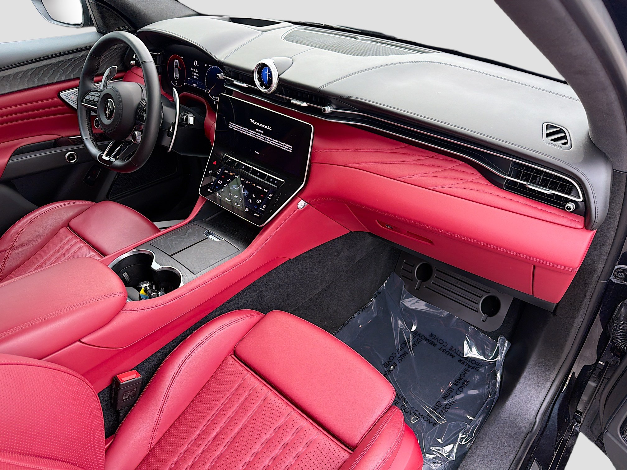 Used 2023 Maserati Grecale Modena AWD/4WD image 13