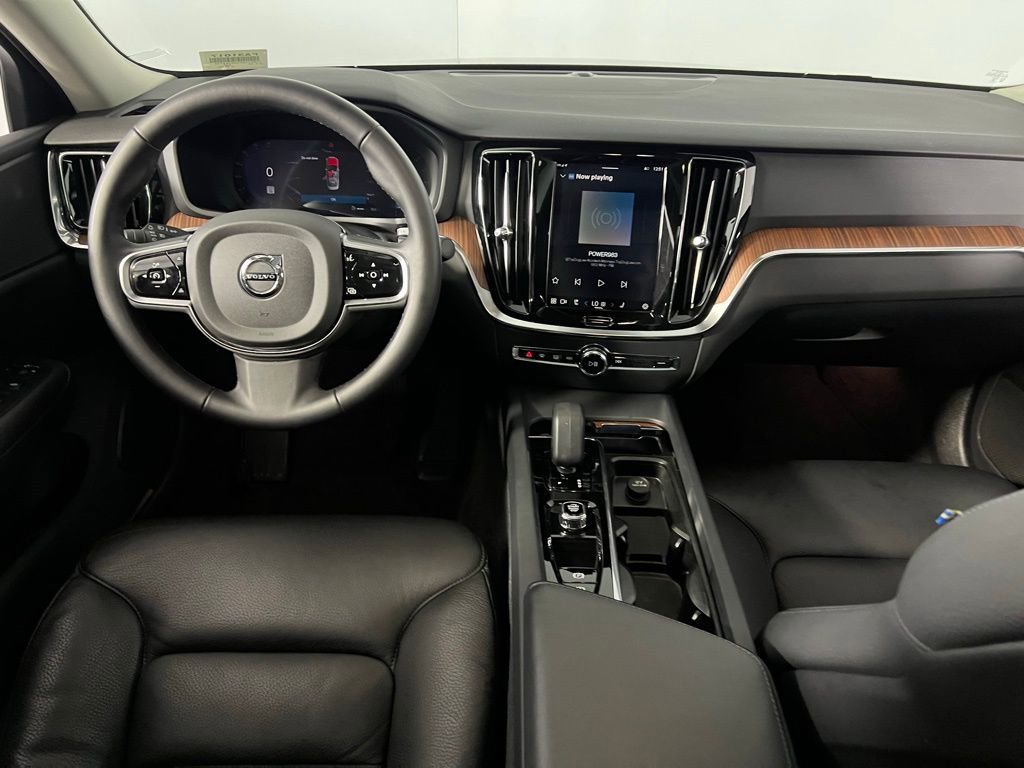 Used 2025 Volvo S60 B5 Plus image 13