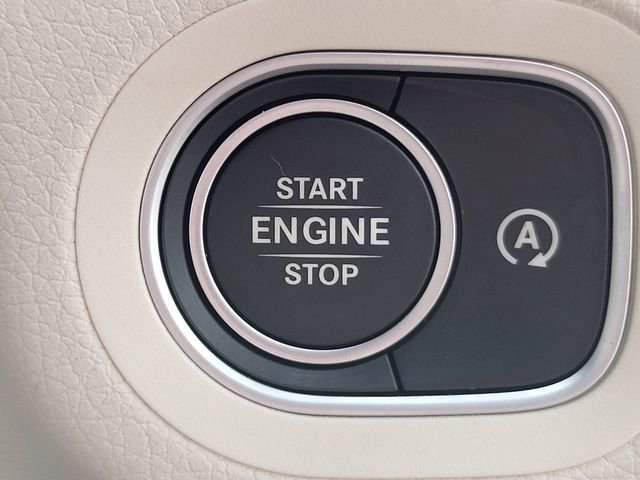 New 2025 Mercedes-Benz GLS 450 4MATIC image 28