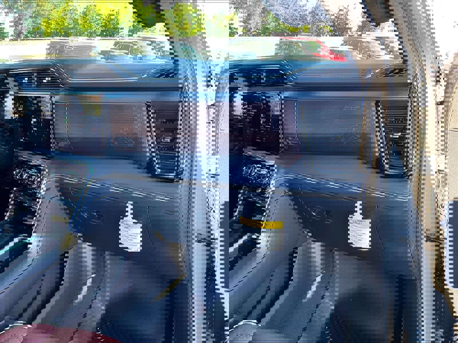 Used 2025 GMC Sierra 2500 Denali Ultimate w/ Max Trailering Package image 18