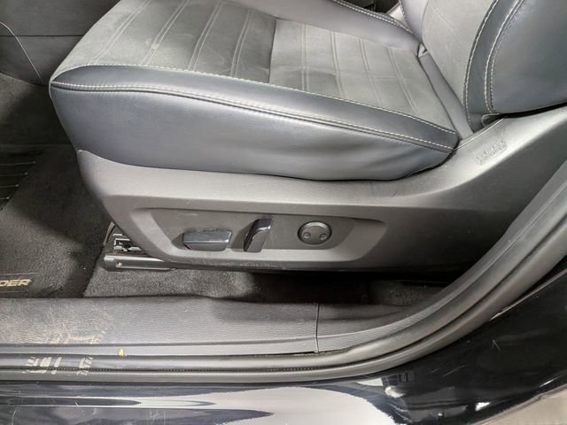 Used 2025 Mitsubishi Outlander SE AWD/4WD image 16