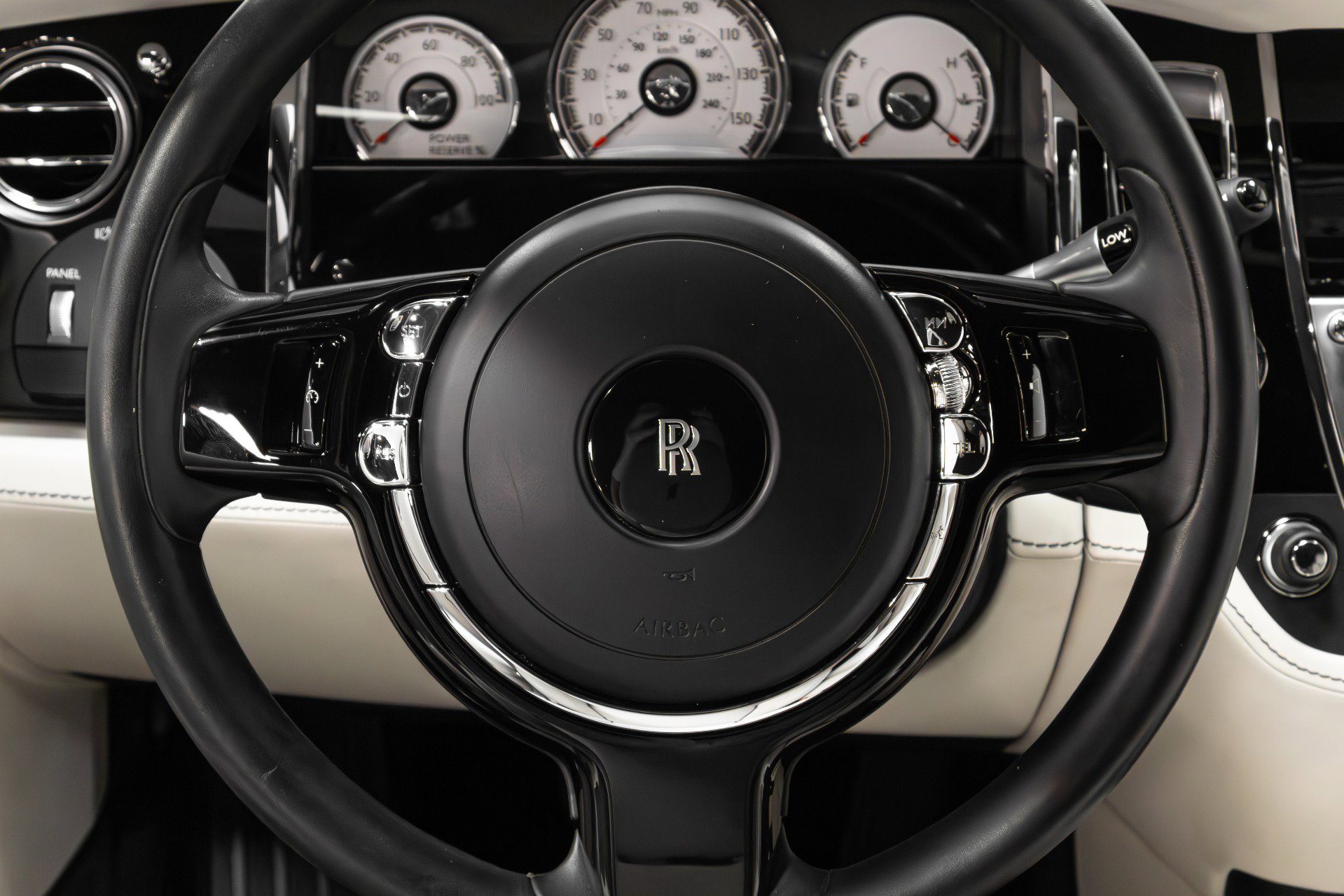 Used 2016 Rolls-Royce Wraith image 52