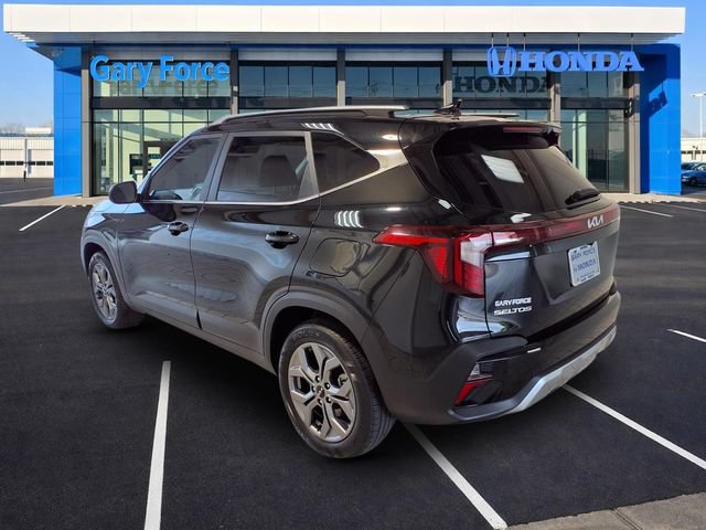 Used 2024 Kia Seltos S AWD/4WD image 3