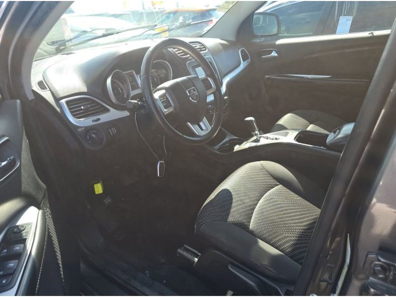 Used 2017 Dodge Journey SE w/ Flexible Seating Group image 11
