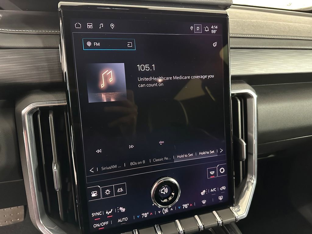 Used 2025 GMC Acadia Elevation w/ Elevation Premium Package image 16