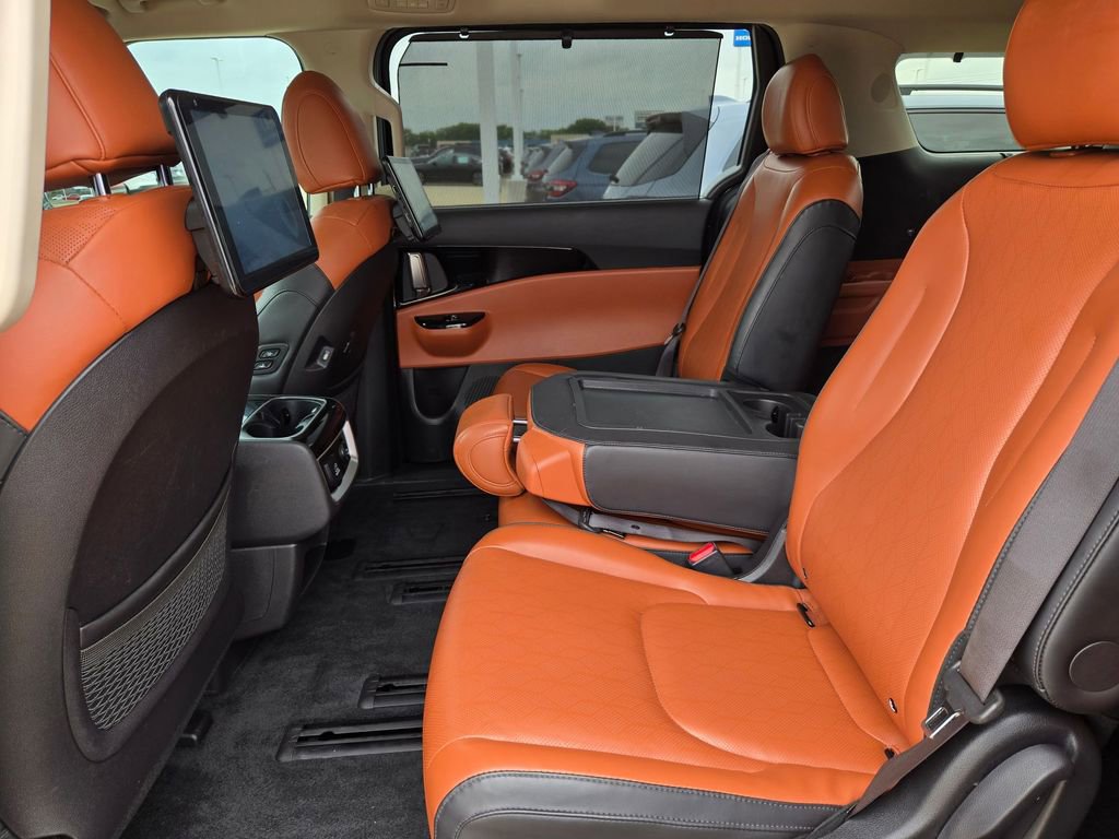 Used 2023 Kia Carnival SX image 14