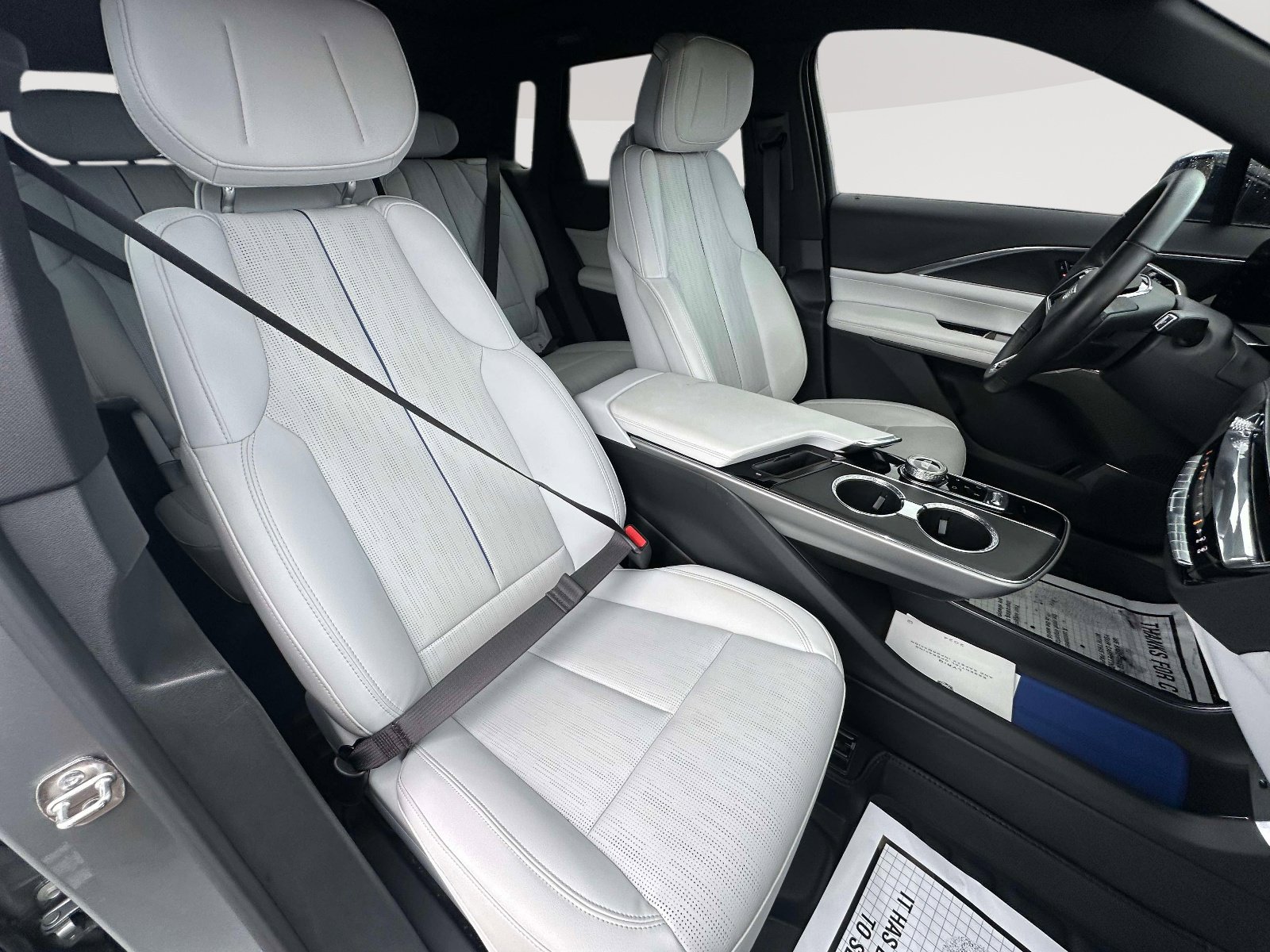 Certified 2024 Cadillac Lyriq Luxury image 28