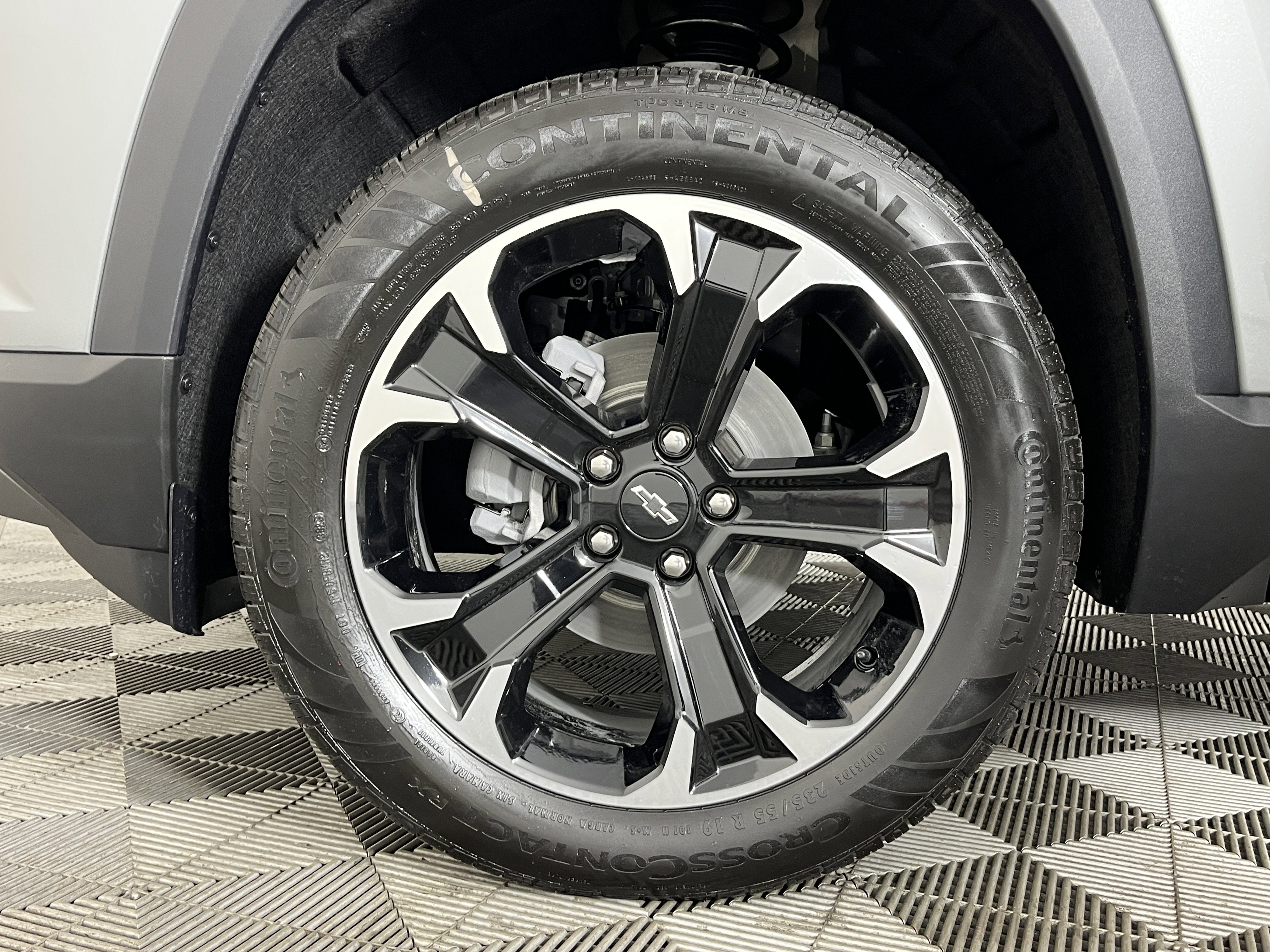 New 2026 Chevrolet Equinox LT w/ Convenience Package II image 14