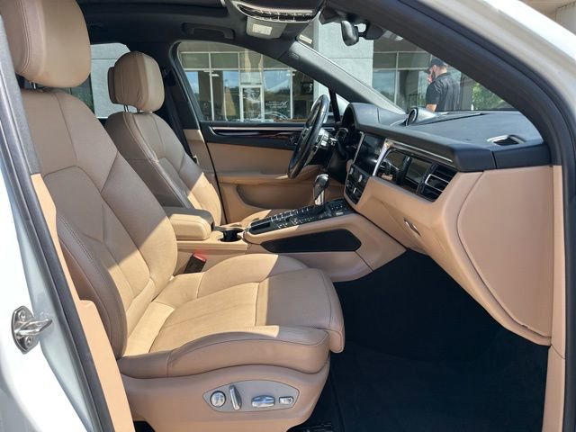 Used 2019 Porsche Macan image 44