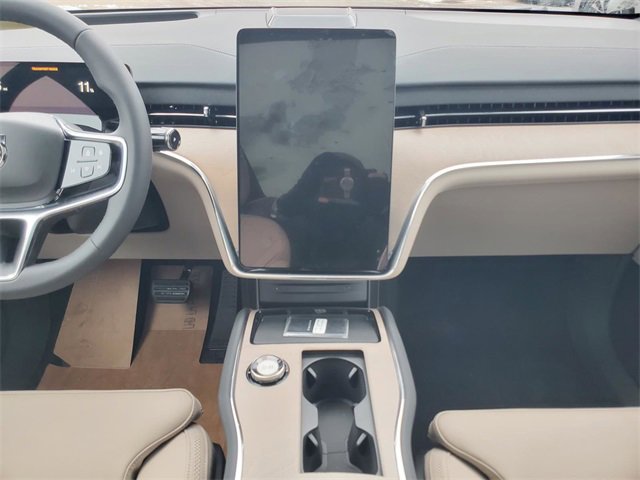 New 2025 Volvo EX90 Plus w/ Protection Package Premier image 27