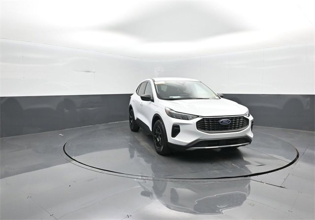 Certified 2024 Ford Escape Active image 1
