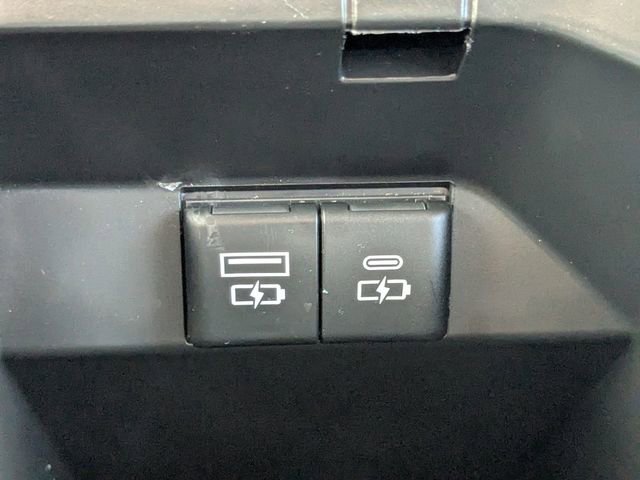 Used 2024 Toyota Camry SE FWD image 23