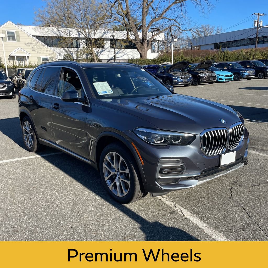 Used 2022 BMW X5 xDrive45e w/ Climate Comfort Package image 7