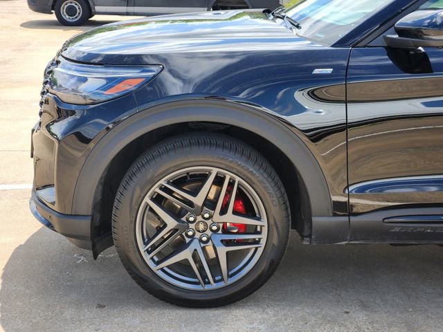 Used 2026 Ford Explorer ST-Line w/ ST-Line Street Pack AWD/4WD image 8