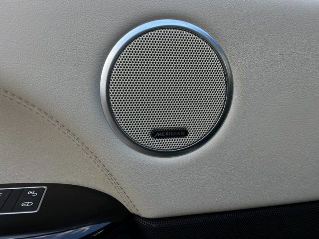 Used 2016 Land Rover Range Rover Supercharged image 12
