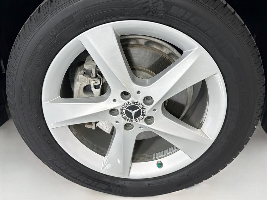 Used 2018 Mercedes-Benz GLE 350 4MATIC image 32