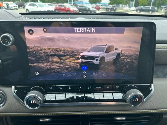 New 2026 Chevrolet Colorado ZR2 w/ Technology Package AWD/4WD image 39