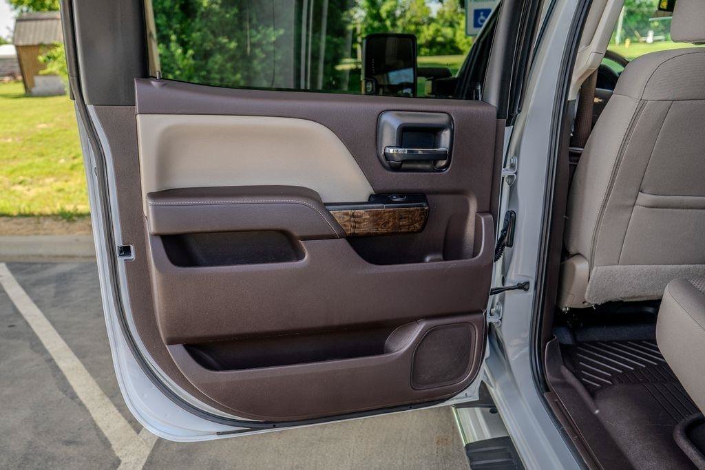 Used 2019 Chevrolet Silverado 3500 LT w/ LT Convenience Package AWD/4WD image 16