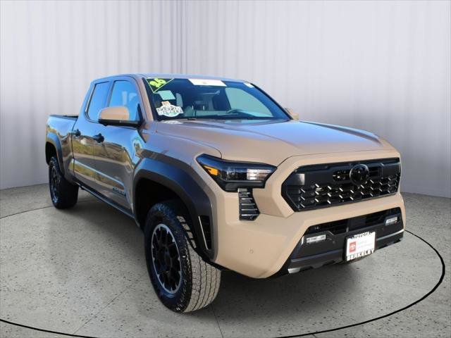 Certified 2026 Toyota Tacoma TRD Off-Road w/ TRD Off Road Premium Package AWD/4WD image 1