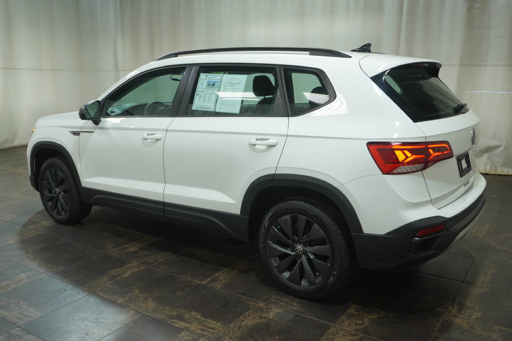 Used 2023 Volkswagen Taos S FWD image 2