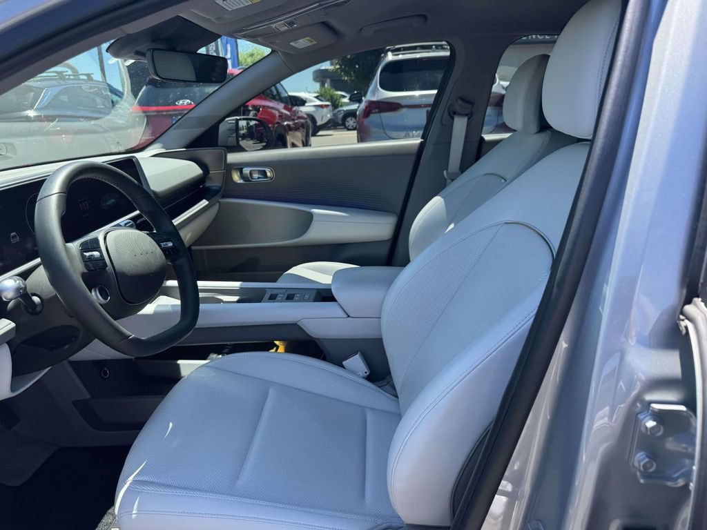 Used 2025 Hyundai Ioniq 6 SEL RWD image 13