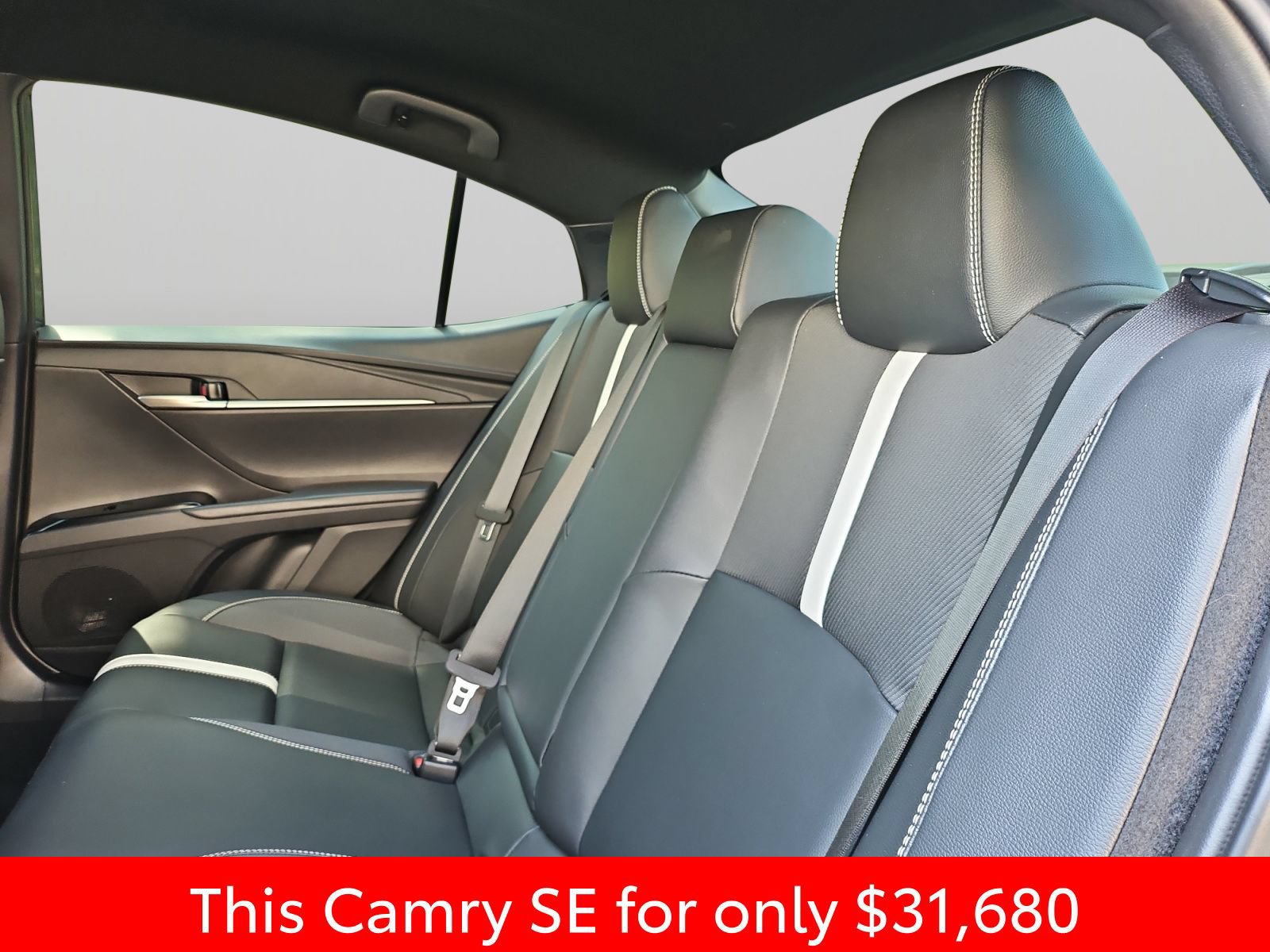 Used 2025 Toyota Camry SE FWD image 42
