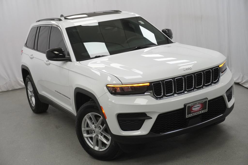 Certified 2024 Jeep Grand Cherokee Laredo X image 8