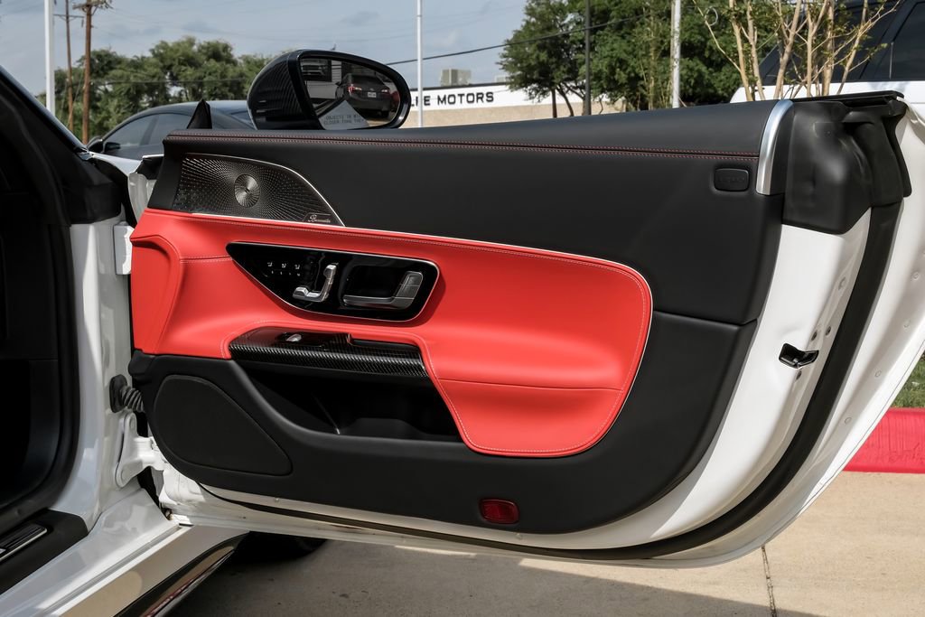 Used 2022 Mercedes-Benz SL 63 AMG 4MATIC image 33