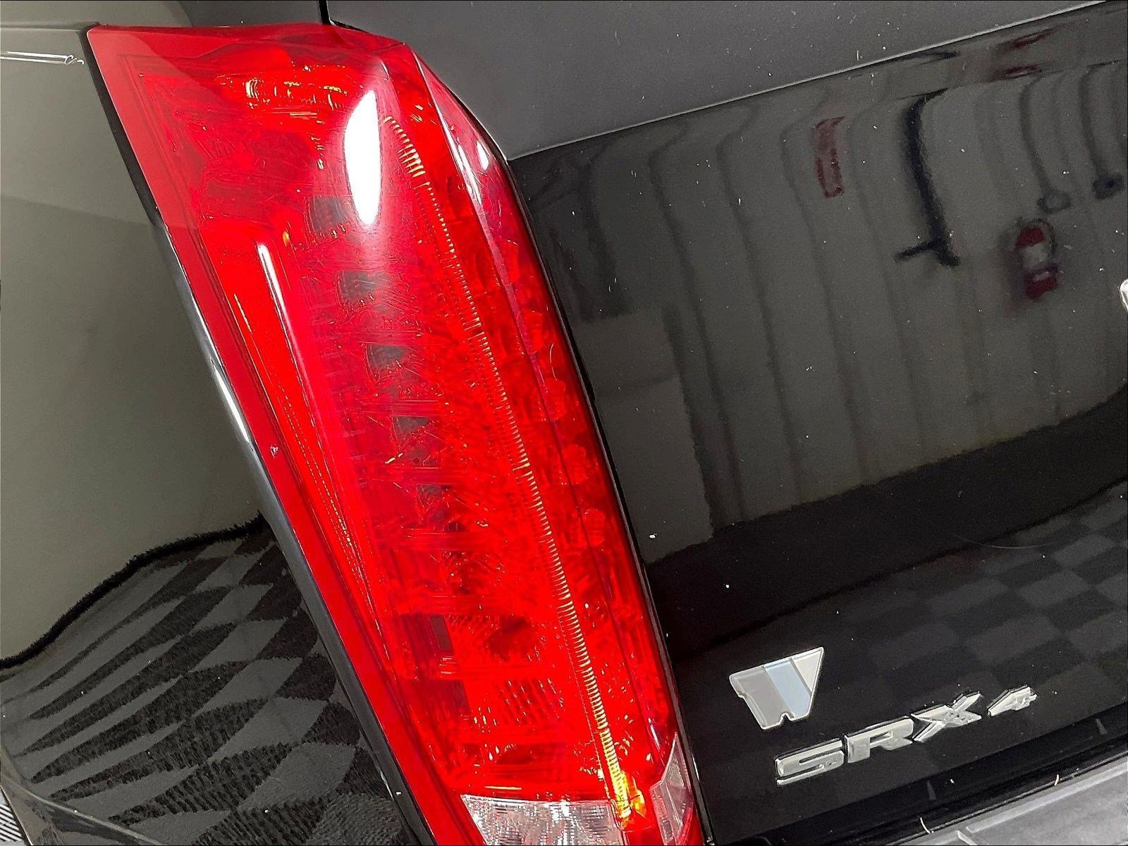 Used 2015 Cadillac SRX Performance w/ Driver Awareness Package AWD/4WD image 23