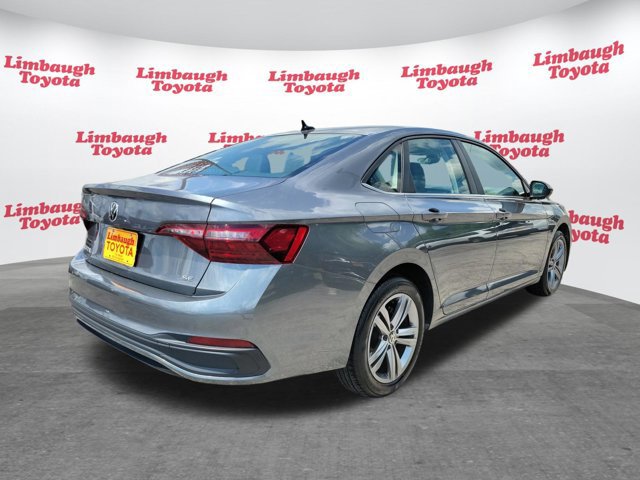 Used 2024 Volkswagen Jetta SE FWD image 23