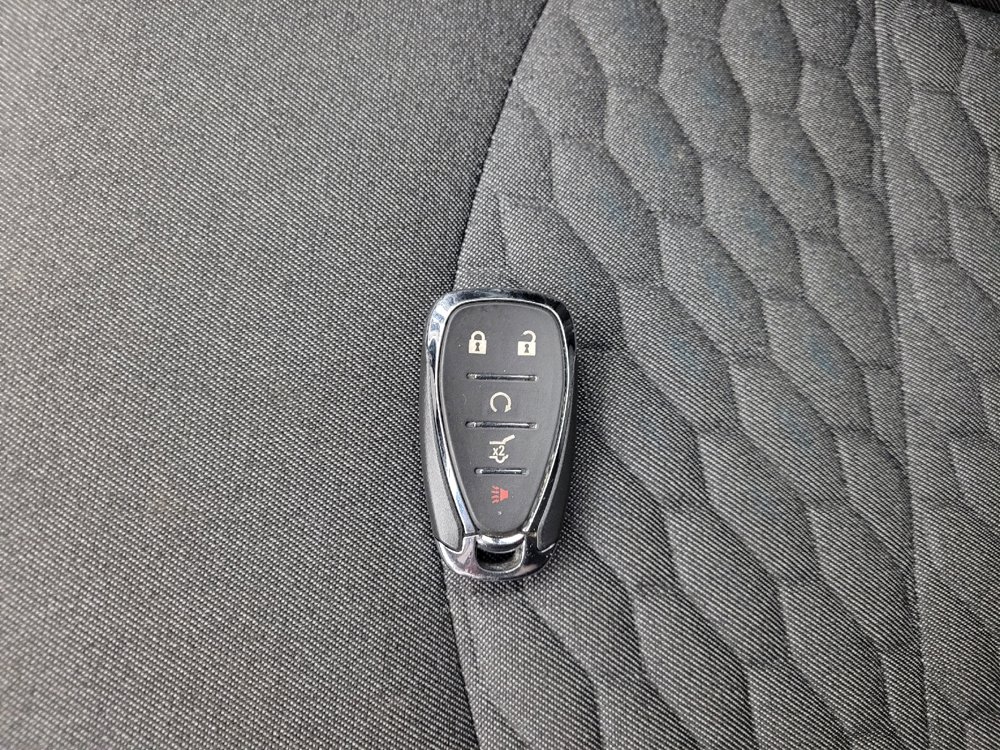 Used 2021 Chevrolet Equinox LT FWD image 32