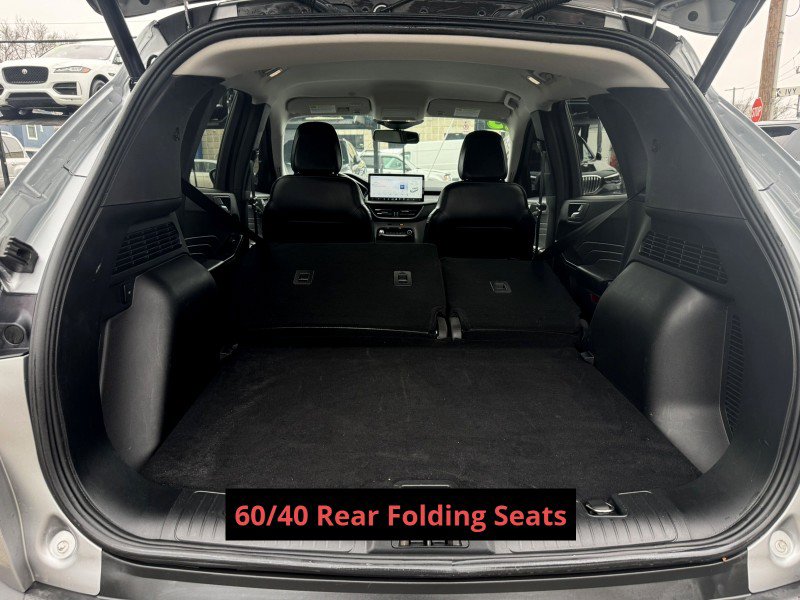 Used 2023 Ford Escape Platinum image 34