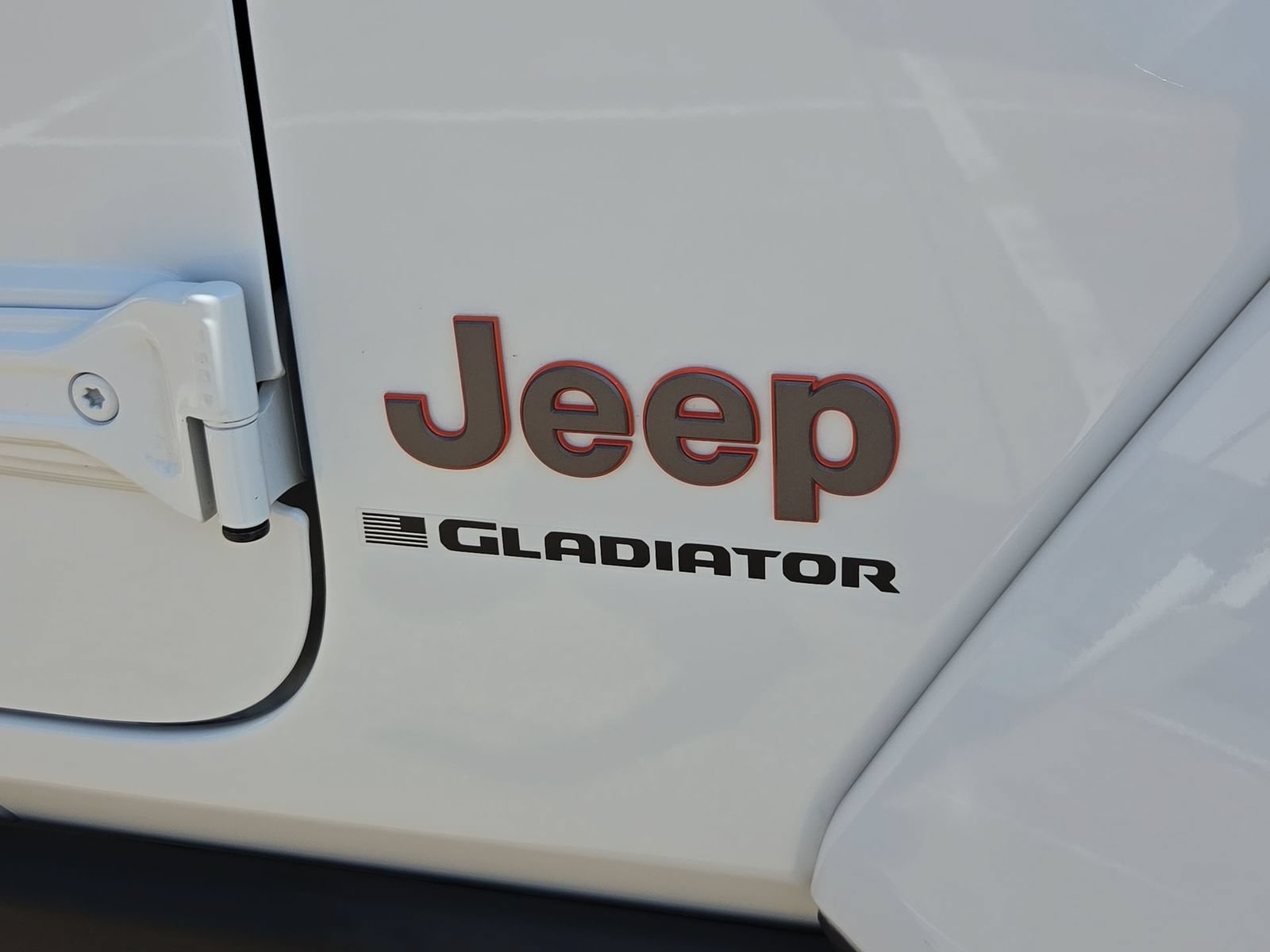 Used 2025 Jeep Gladiator Mojave w/ Convenience Group AWD/4WD image 31