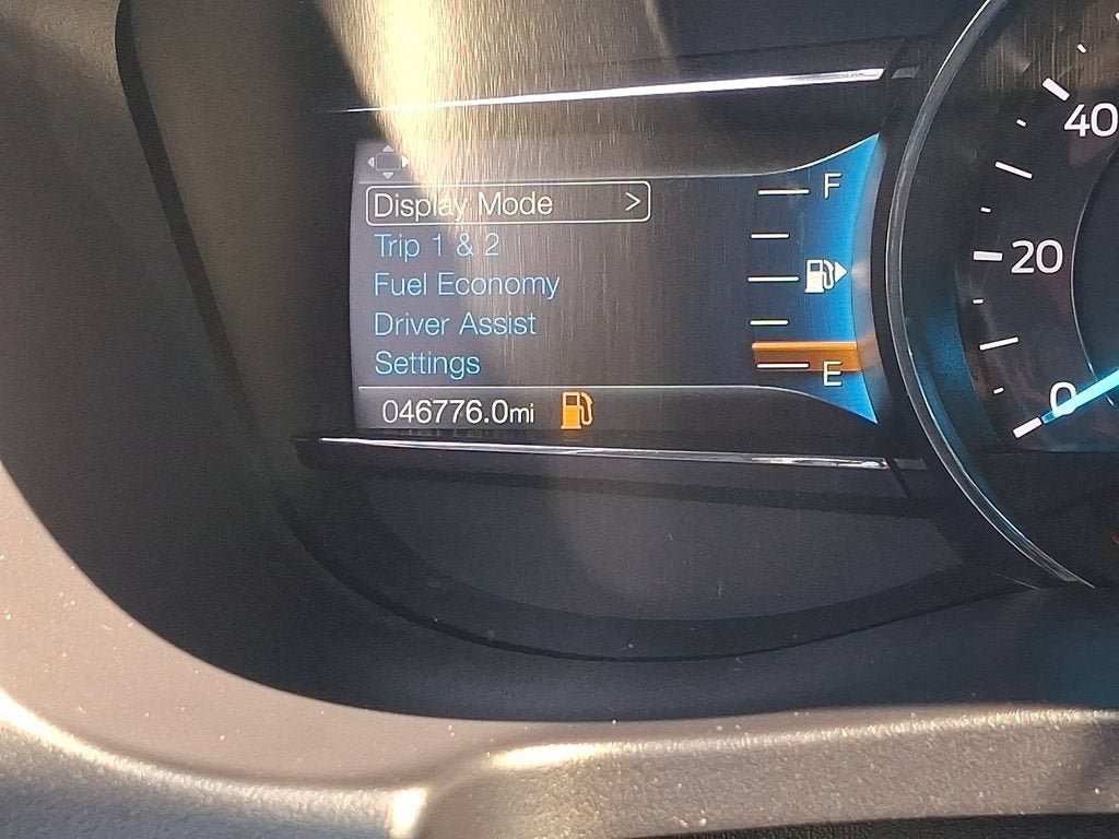 Used 2019 Ford Explorer XLT w/ Equipment Group 202A AWD/4WD image 21