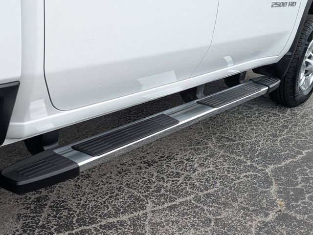 Used 2025 Chevrolet Silverado 2500 LT w/ Convenience Package image 13