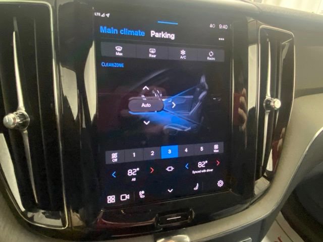 Certified 2025 Volvo XC60 B5 Plus image 24