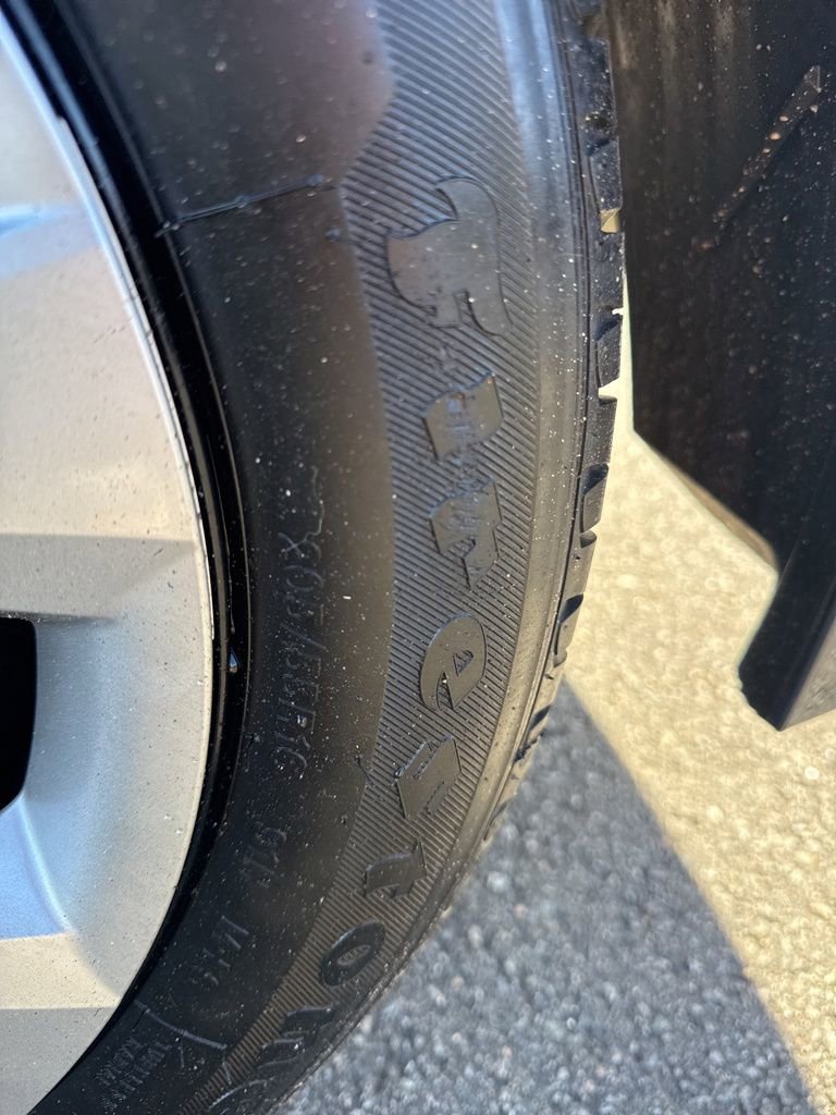 Used 2025 Toyota Corolla LE image 28