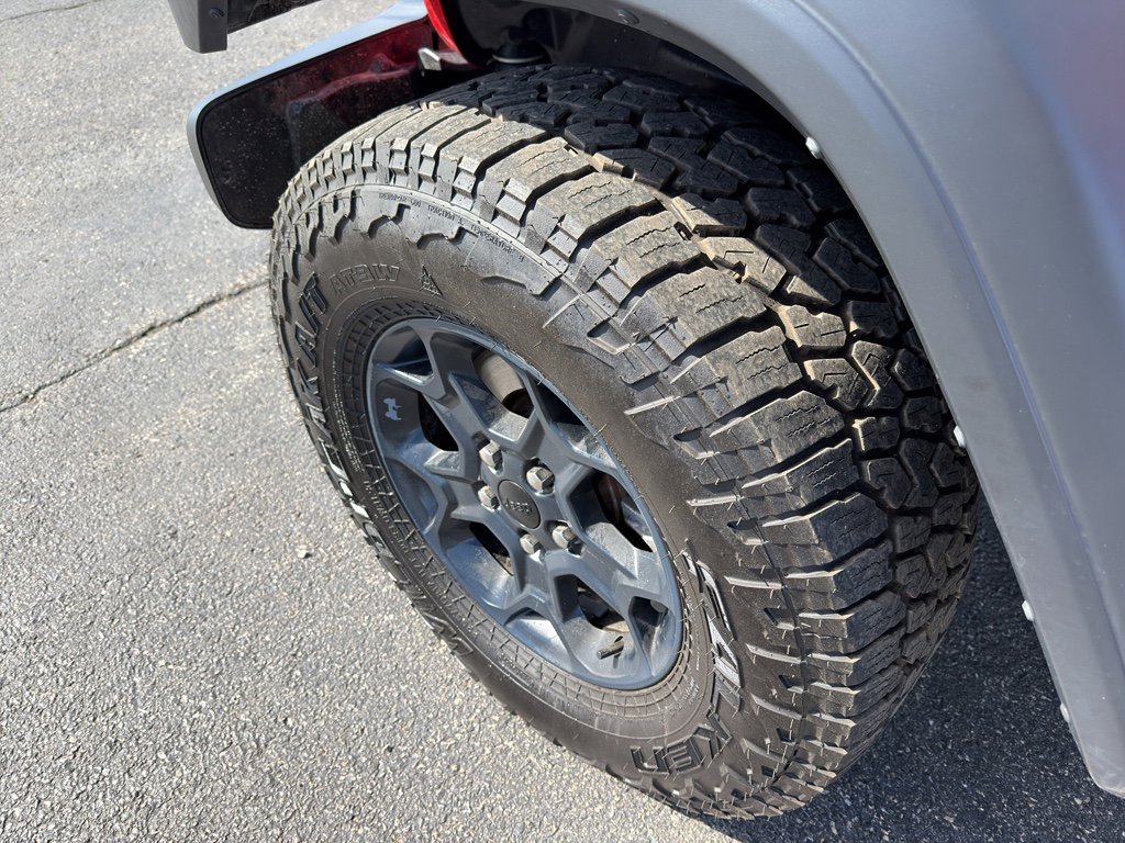 Used 2023 Jeep Gladiator Sport w/ Trailer Tow Package image 9