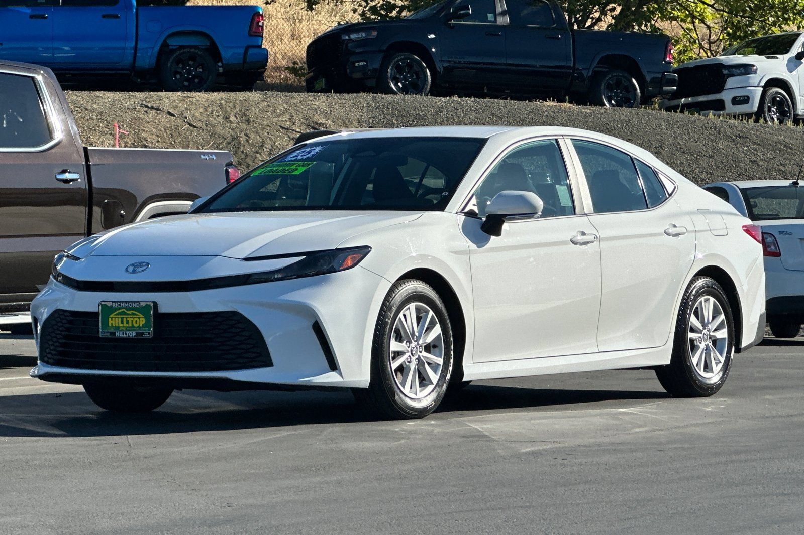 Used 2025 Toyota Camry LE FWD image 9