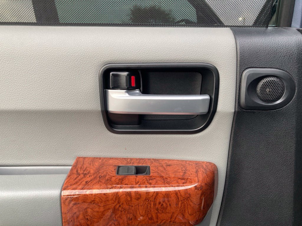 Used 2019 Toyota Sequoia Platinum RWD image 11
