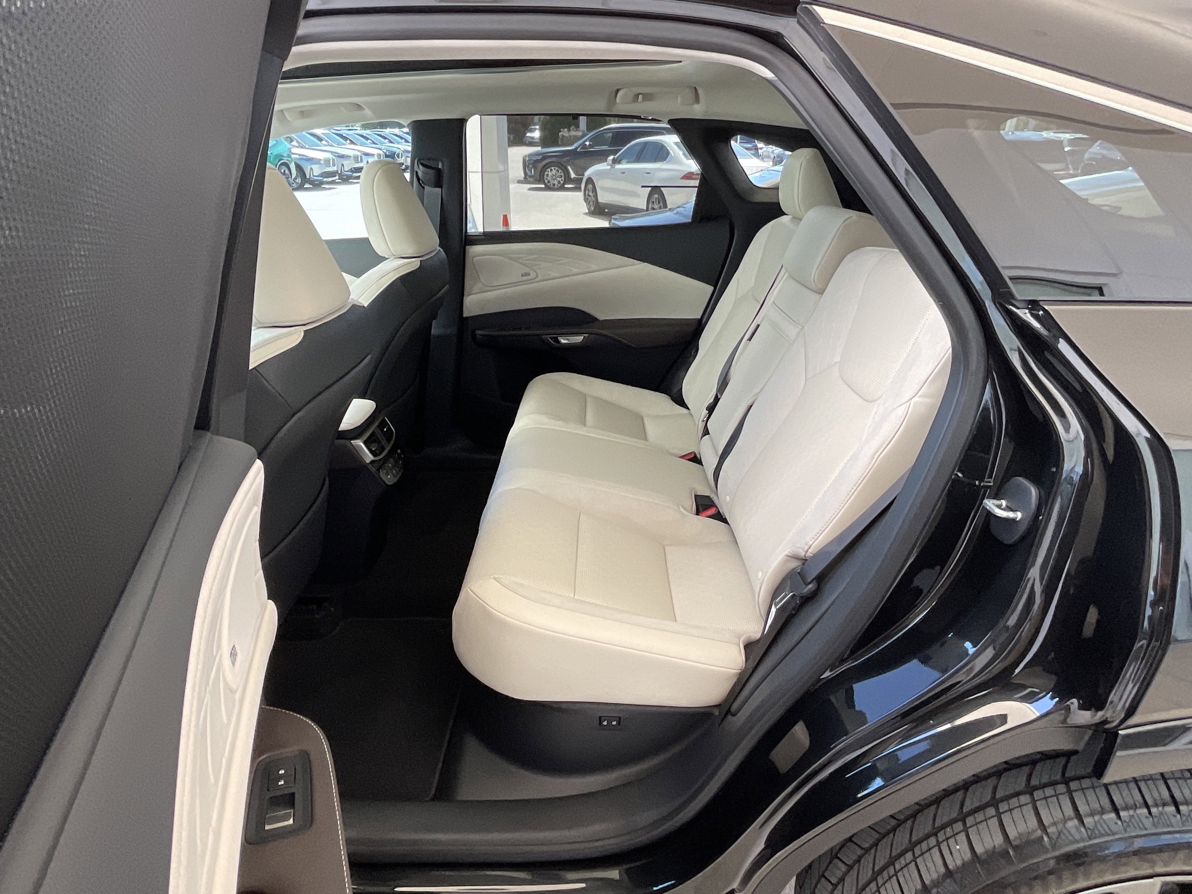 Used 2026 Lexus RX 350 w/ Convenience Package image 26