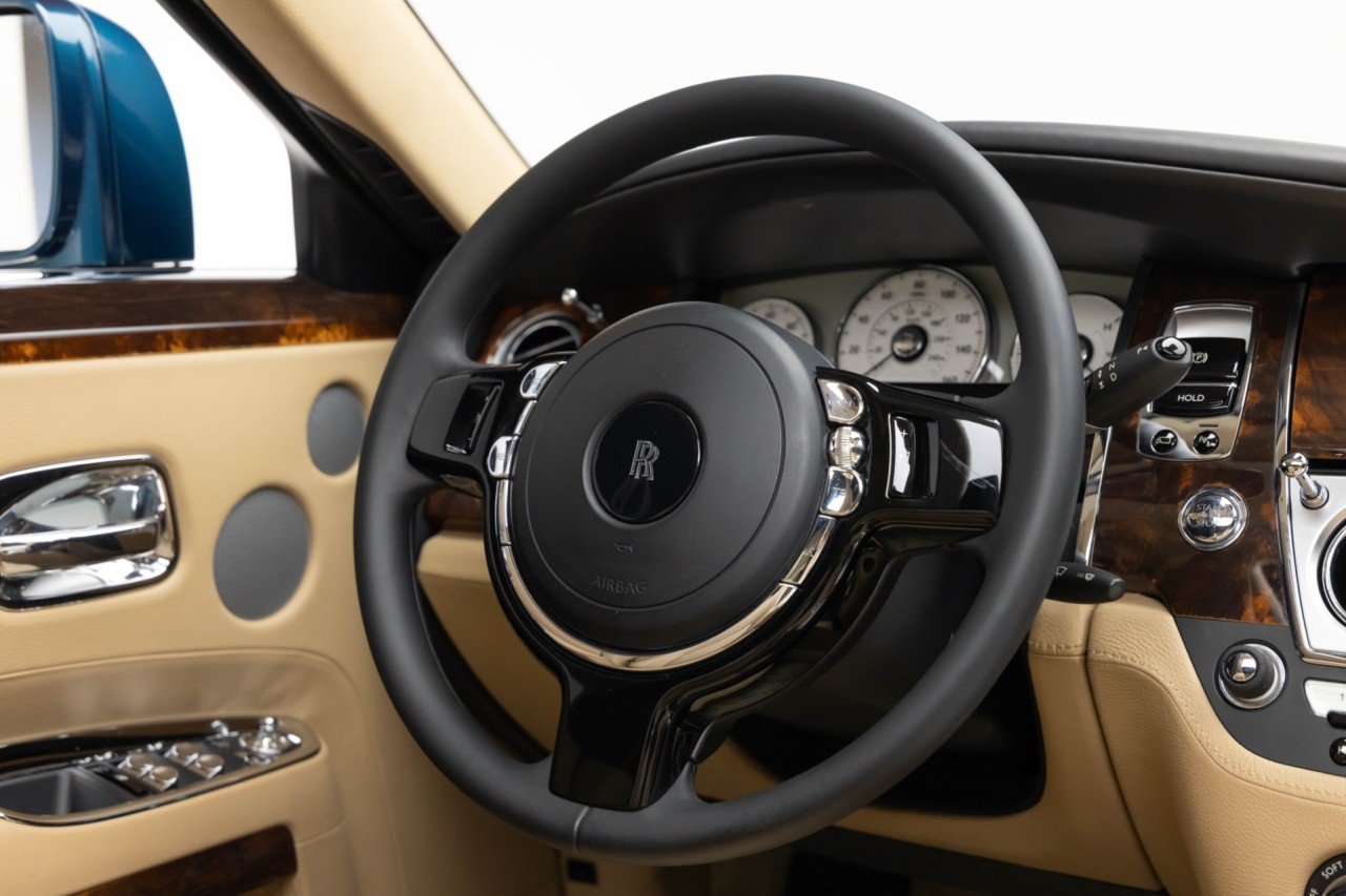 Used 2010 Rolls-Royce Ghost RWD image 10